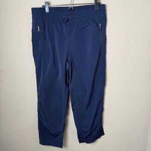 Eddie Bauer Mountain Crinkle Cropped Pants Womens Medium Navy Hiking Outdoor